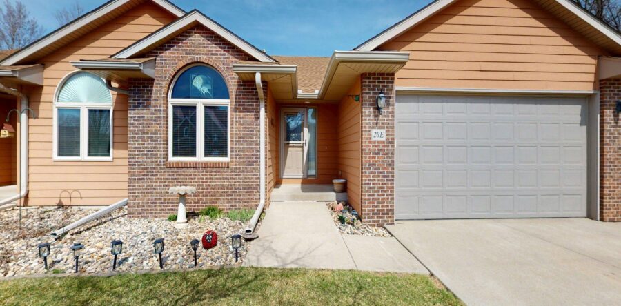 20 E Venetian Dr, Clear Lake